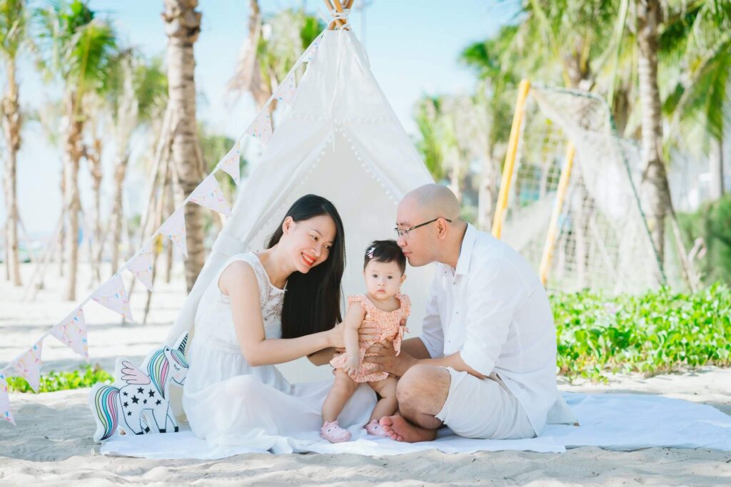 You are currently viewing Cho Thuê Dịch Vụ Chụp Ảnh Nghệ Thuật, Ngoại Cảnh Cho Gia Đình Và Bé Yêu Ở Bắc Ninh – Lưu Giữ Yêu Thương Trọn Vẹn