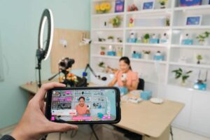 Read more about the article Cho thuê dịch vụ quay video livestream bán hàng ở Hà Nam – Giải pháp giúp bạn bứt phá doanh số online