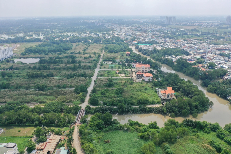 Read more about the article Cho Thuê Flycam Chụp Ảnh Dự Án Bất Động Sản Ở Hà Nội 29 – Giải Pháp Tối Ưu Cho Nhà Đầu Tư