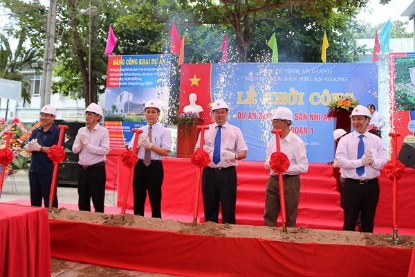 You are currently viewing Dịch Vụ Quay Phim Chụp Ảnh Lễ Khánh Thành, Động Thổ, Bàn Giao Dự Án Ở Quảng Ninh – Ghi Dấu Sự Kiện Quan Trọng Một Cách Ấn Tượng