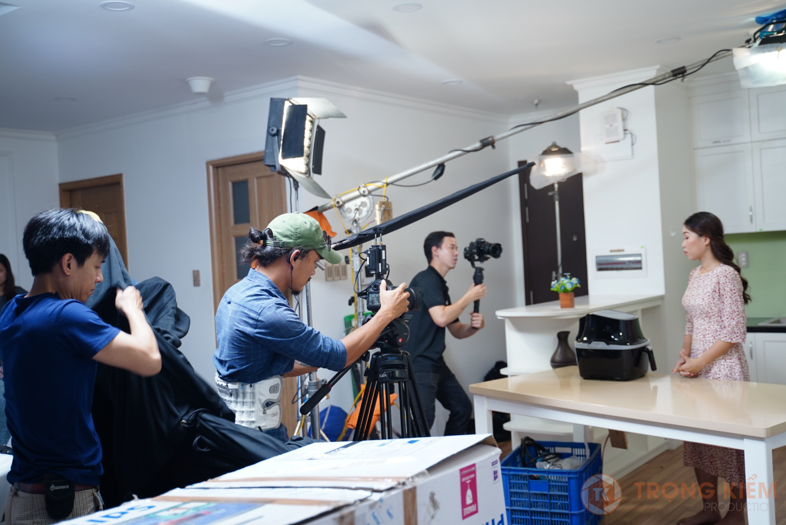 Read more about the article Cho thuê dịch vụ quay video quảng cáo sản phẩm, TVC doanh nghiệp ở tỉnh Khánh Hòa