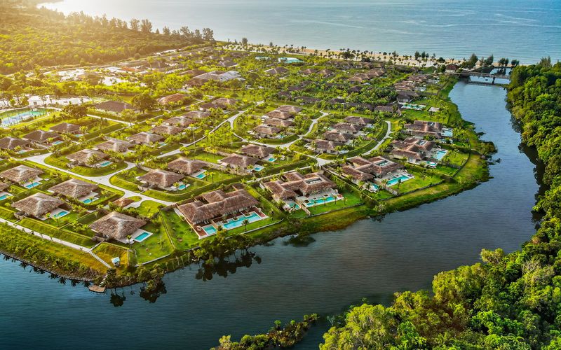 Read more about the article Thuê quay phim flycam cho dự án du lịch, resort ở Ninh Thuận 85– Giải pháp truyền thông đột phá cho ngành du lịch phát triển