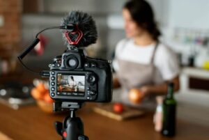 Read more about the article Cho thuê dịch vụ quay phim giới thiệu doanh nghiệp ở Hải Dương – Kết nối hình ảnh, nâng tầm thương hiệu