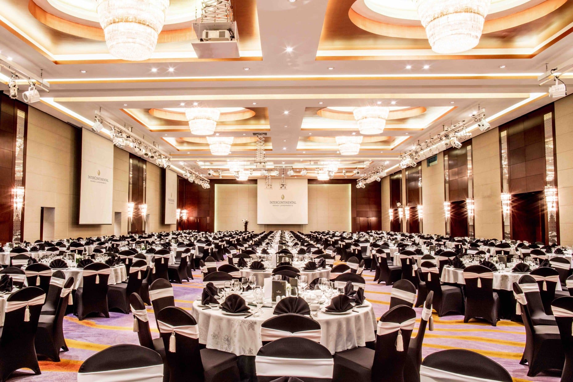 You are currently viewing DỊCH VỤ CHỤP ẢNH SỰ KIỆN CÔNG TY, GALA DINNER Ở HÀ NỘI 29 – LƯU GIỮ NHỮNG KHOẢNH KHẮC ĐÁNG NHỚ