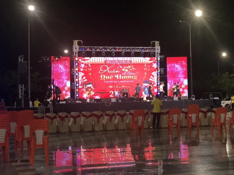 You are currently viewing Cho Thuê Loa Sân Khấu, Đèn Sân Khấu Chuyên Nghiệp Ở Ninh Thuận 85– Giải Pháp Toàn Diện Cho Mọi Sự Kiện