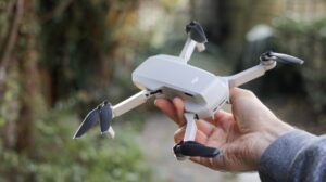 Read more about the article Thuê Flycam Quay Phim Quảng Cáo, TVC Doanh Nghiệp Ở Hà Tĩnh 38– Giải Pháp Hiện Đại Nâng Tầm Thương Hiệu