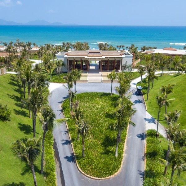 Read more about the article Thuê quay phim flycam cho dự án du lịch, resort ở Phú Yên 78– Giải pháp truyền thông hiện đại nâng tầm thương hiệu