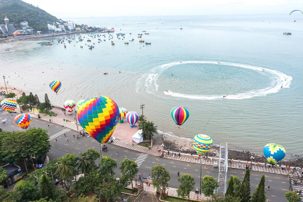 You are currently viewing Thuê quay phim flycam cho dự án du lịch, resort ở Quảng Nam 92– Khám phá vẻ đẹp Hội An và vùng đất miền Trung từ trên cao