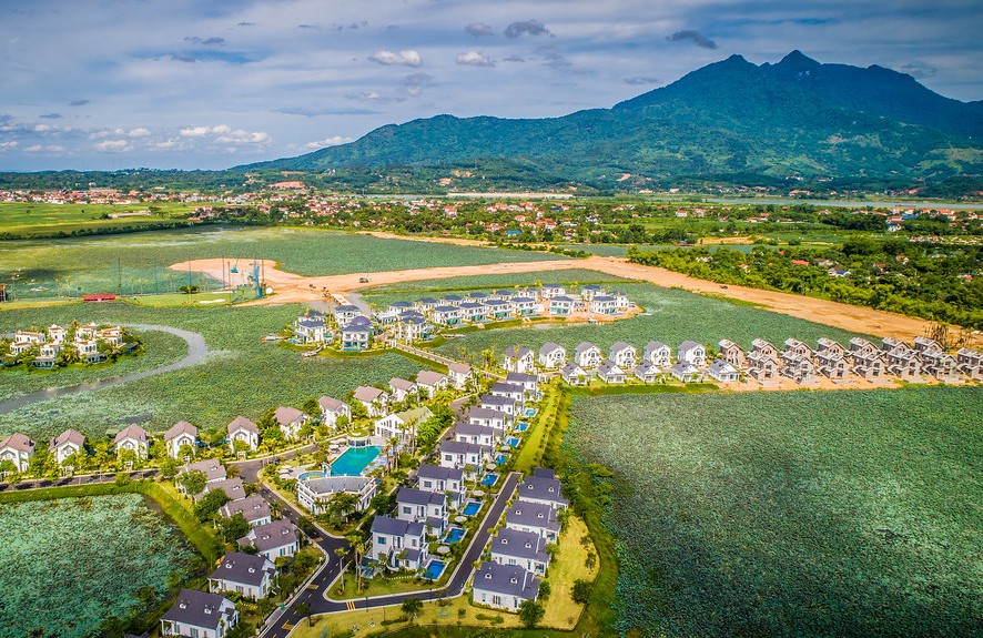 You are currently viewing Thuê quay phim flycam cho dự án du lịch, resort ở Đắk Lắk 47– Giải pháp truyền thông độc đáo cho ngành du lịch Tây Nguyên