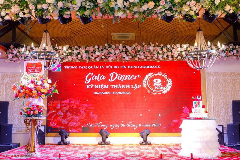 You are currently viewing Dịch Vụ Chụp Ảnh Sự Kiện Công Ty, Gala Dinner Ở Khánh Hòa – Ghi Lại Khoảnh Khắc Vàng Cho Doanh Nghiệp