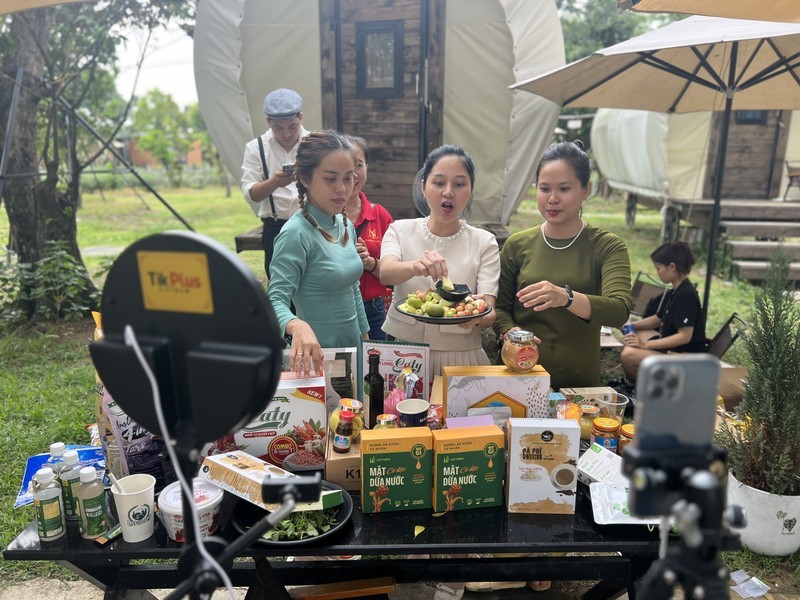 You are currently viewing Cho Thuê Dịch Vụ Quay Video Livestream Bán Hàng Ở Bình Thuận – Giải Pháp Tối Ưu Cho Kinh Doanh Thời Đại Số