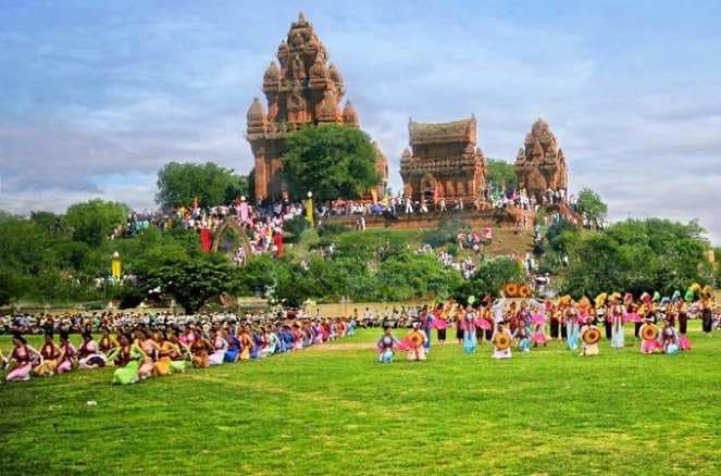You are currently viewing Cho Thuê Dịch Vụ Quay Phim Sự Kiện, Hội Nghị, Khai Trương Ở Ninh Thuận – Lưu Giữ Mọi Khoảnh Khắc Đáng Nhớ
