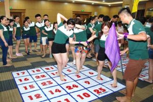 Read more about the article Team Building Là Gì? Lợi Ích & Các Hình Thức Tổ Chức Phổ Biến Năm 2025 Tại Quảng Nam