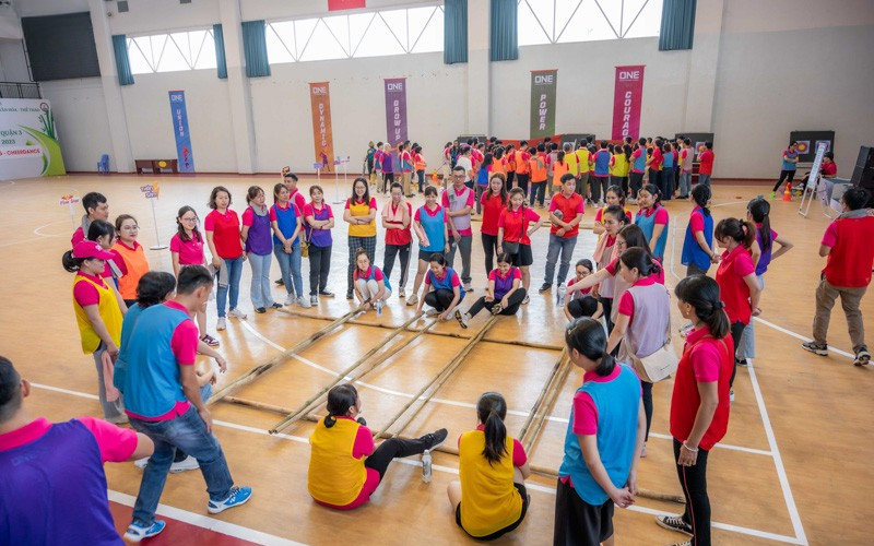 You are currently viewing Team Building Là Gì? Lợi Ích & Các Hình Thức Tổ Chức Phổ Biến Năm 2025 Tại QUẢNG NGÃI