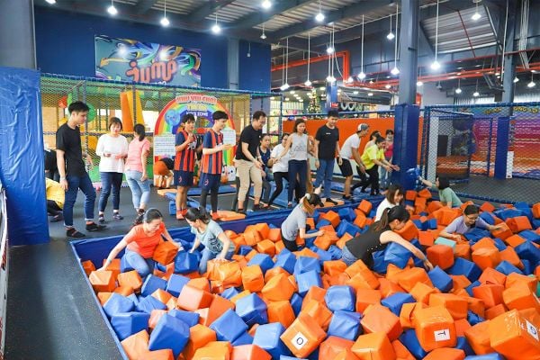 You are currently viewing Team Building Là Gì? Lợi Ích & Các Hình Thức Tổ Chức Phổ Biến Năm 2025 Tại Bắc Ninh