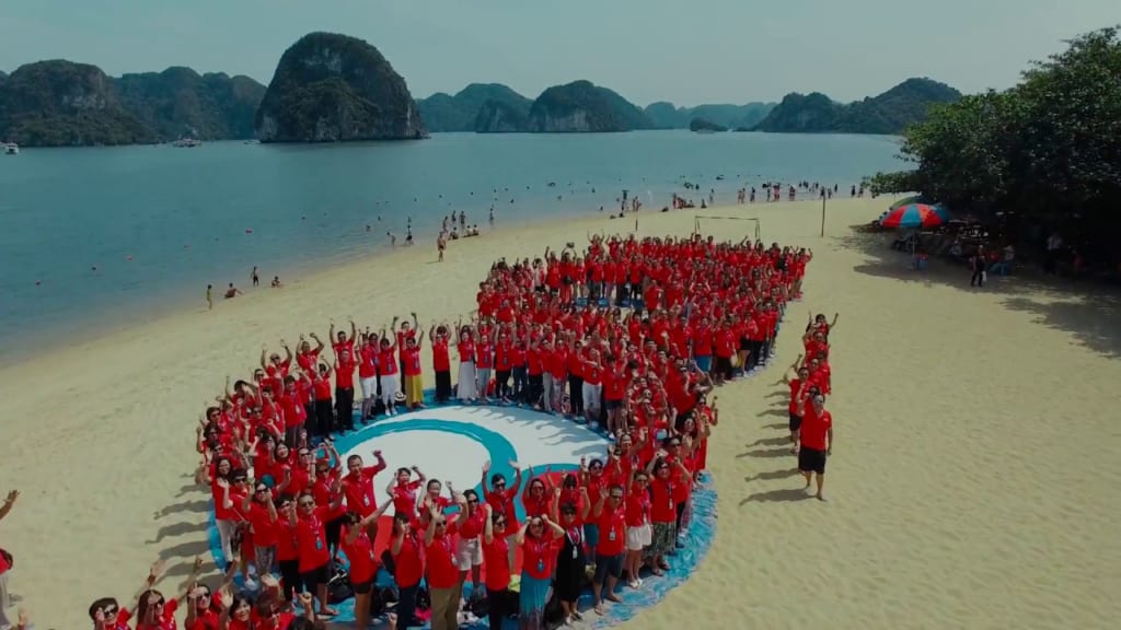 Read more about the article Tổ chức team building kết hợp du lịch tại QUẢNG NINH: Xu hướng mới năm 2025