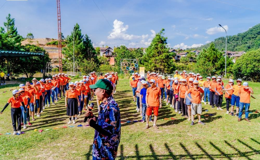 Read more about the article Team Building Theo Mục Tiêu Tại Đắk Lắk 47: Gắn Kết, Truyền Cảm Hứng, Hay Giải Trí?